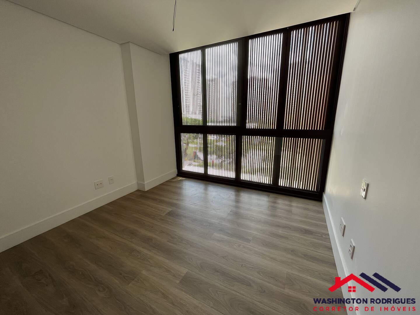 Apartamento à venda com 3 quartos, 118m² - Foto 3