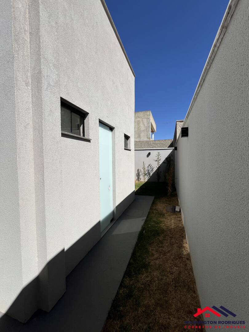 Casa à venda com 3 quartos, 250m² - Foto 26