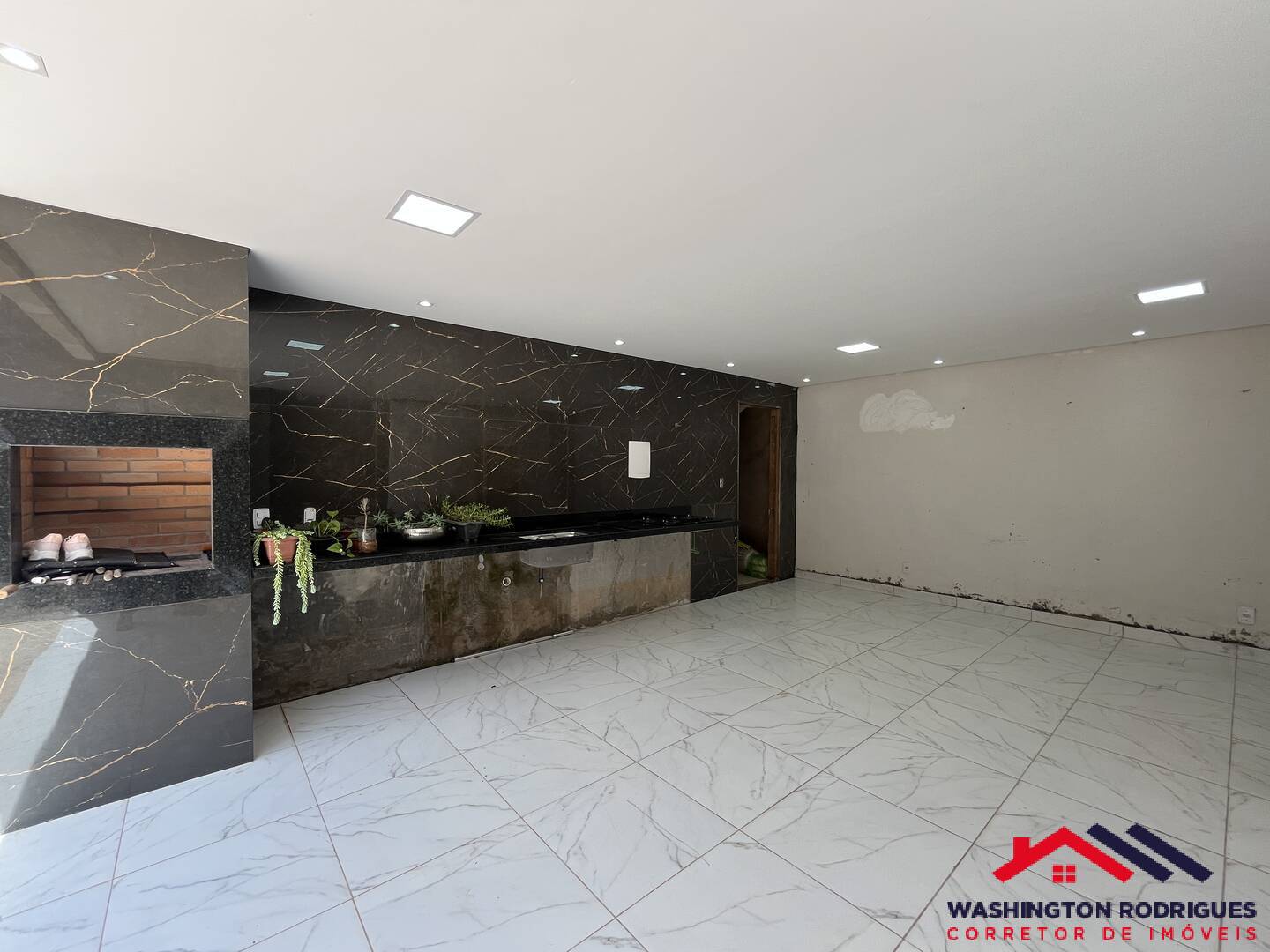 Casa à venda com 5 quartos, 386m² - Foto 17