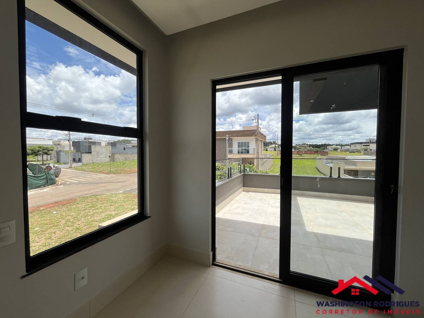 Casa à venda com 4 quartos, 190m² - Foto 14